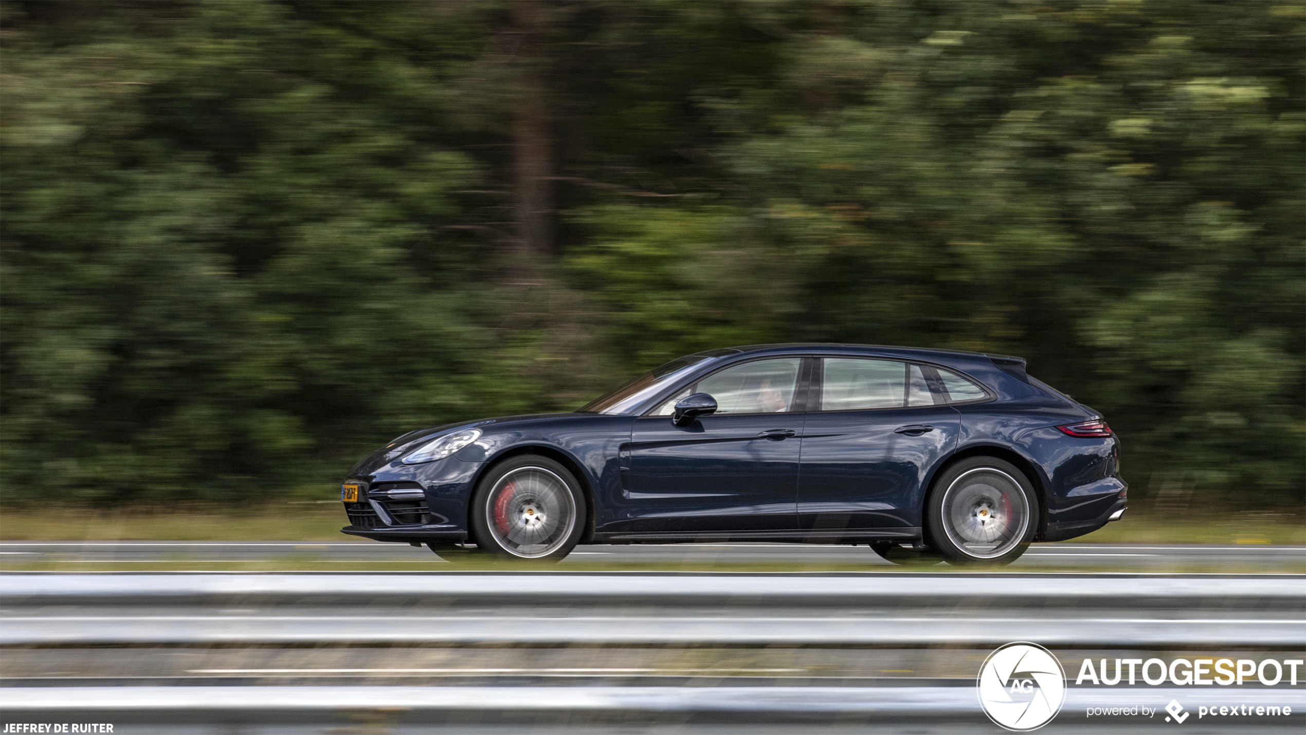 Porsche 971 Panamera Turbo Sport Turismo