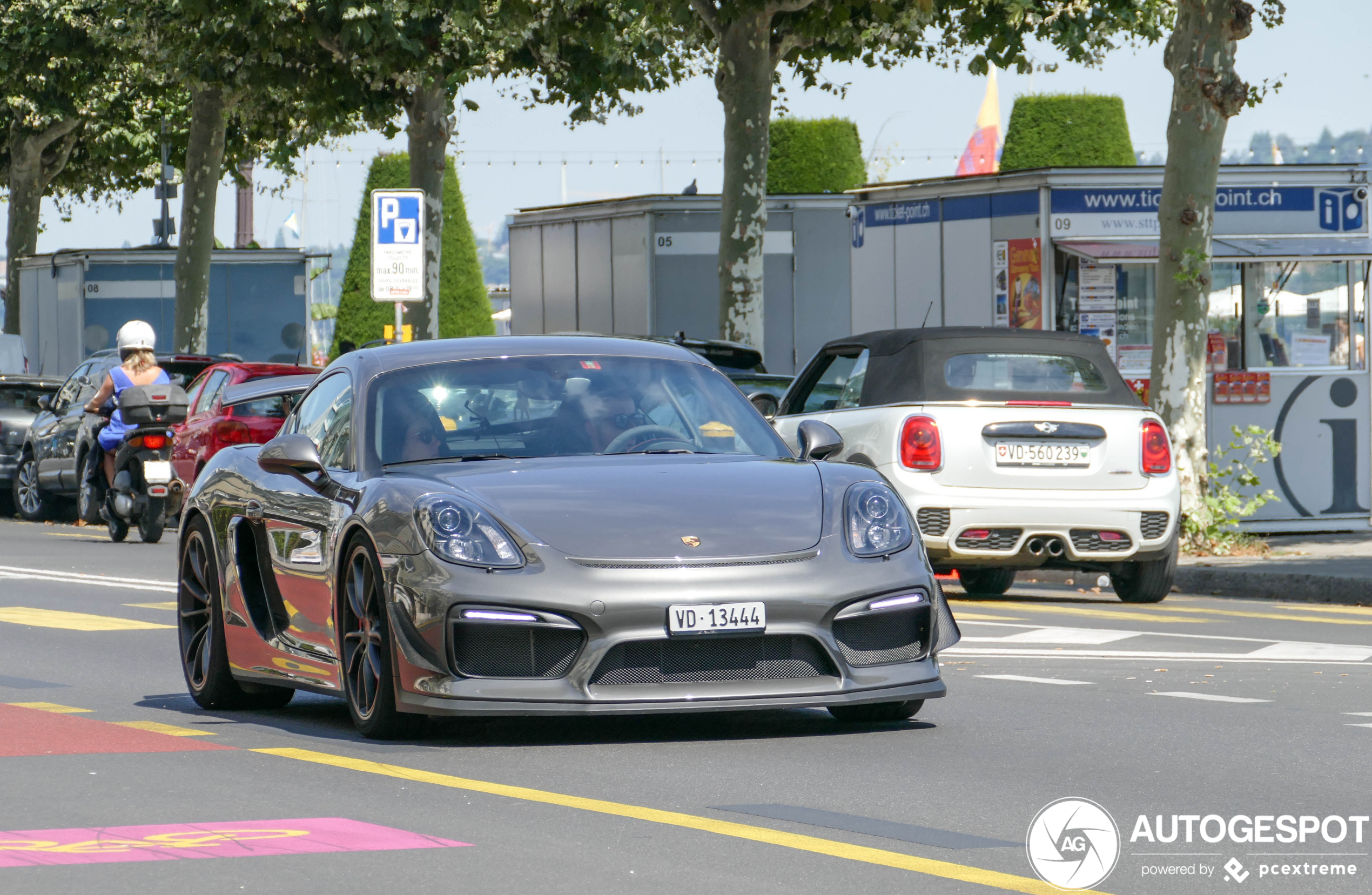 Porsche 981 Cayman GT4