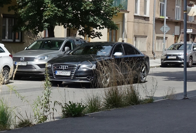 Audi S8 D4