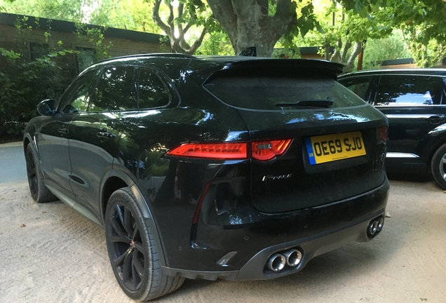 Jaguar F-PACE SVR