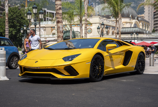 Lamborghini Aventador S LP740-4