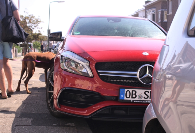 Mercedes-AMG A 45 W176 2015