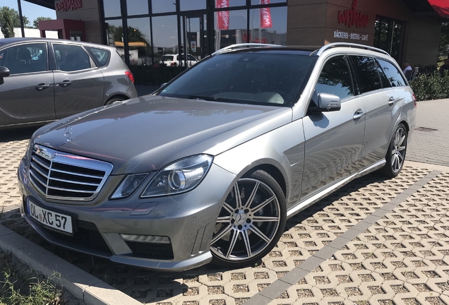 Mercedes-Benz E 63 AMG S212 V8 Biturbo