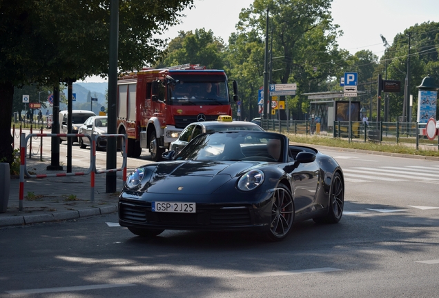 Porsche 992 Carrera 4S Cabriolet