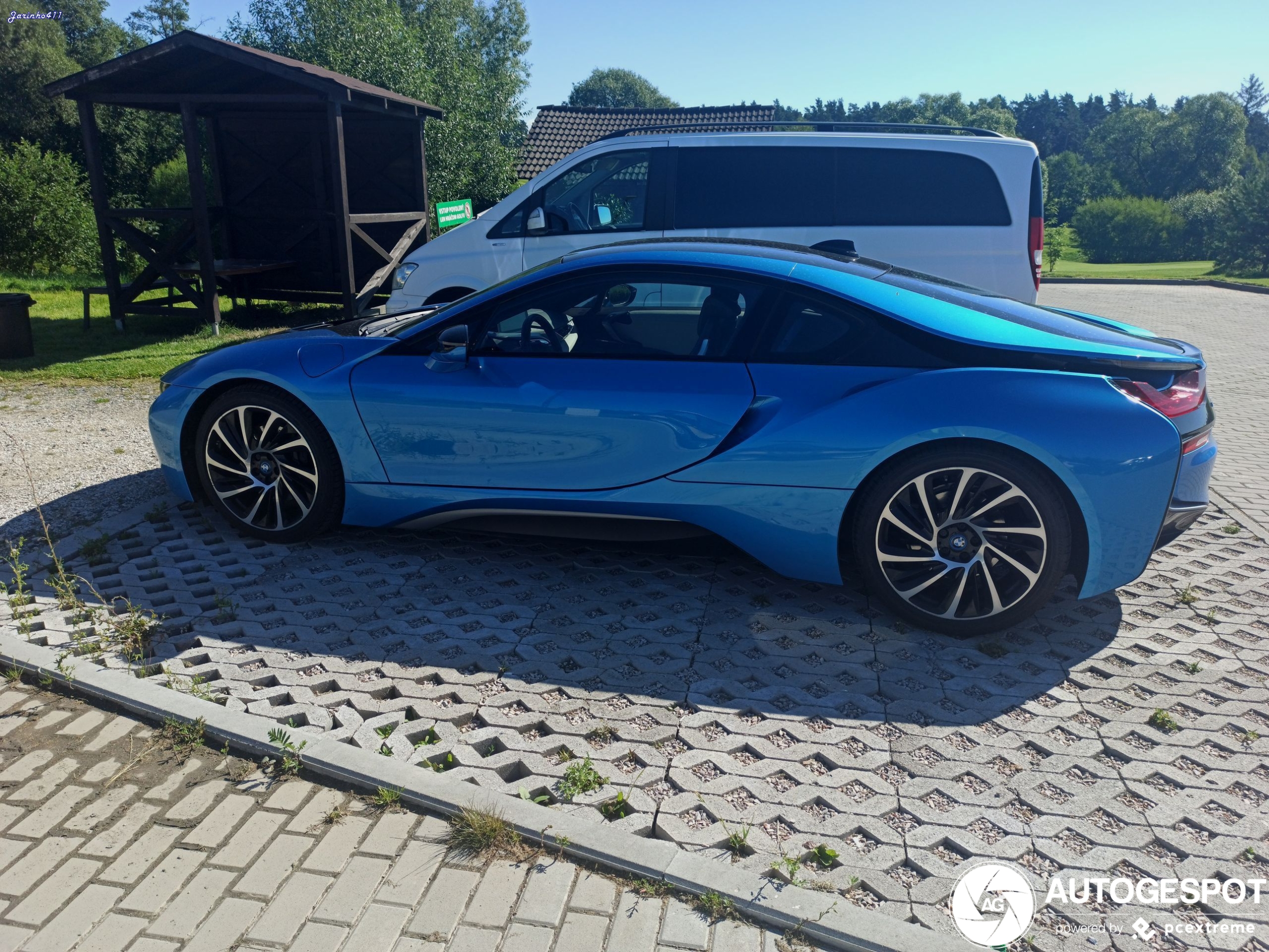 BMW i8