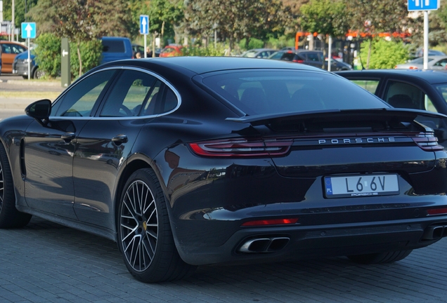 Porsche 971 Panamera Turbo