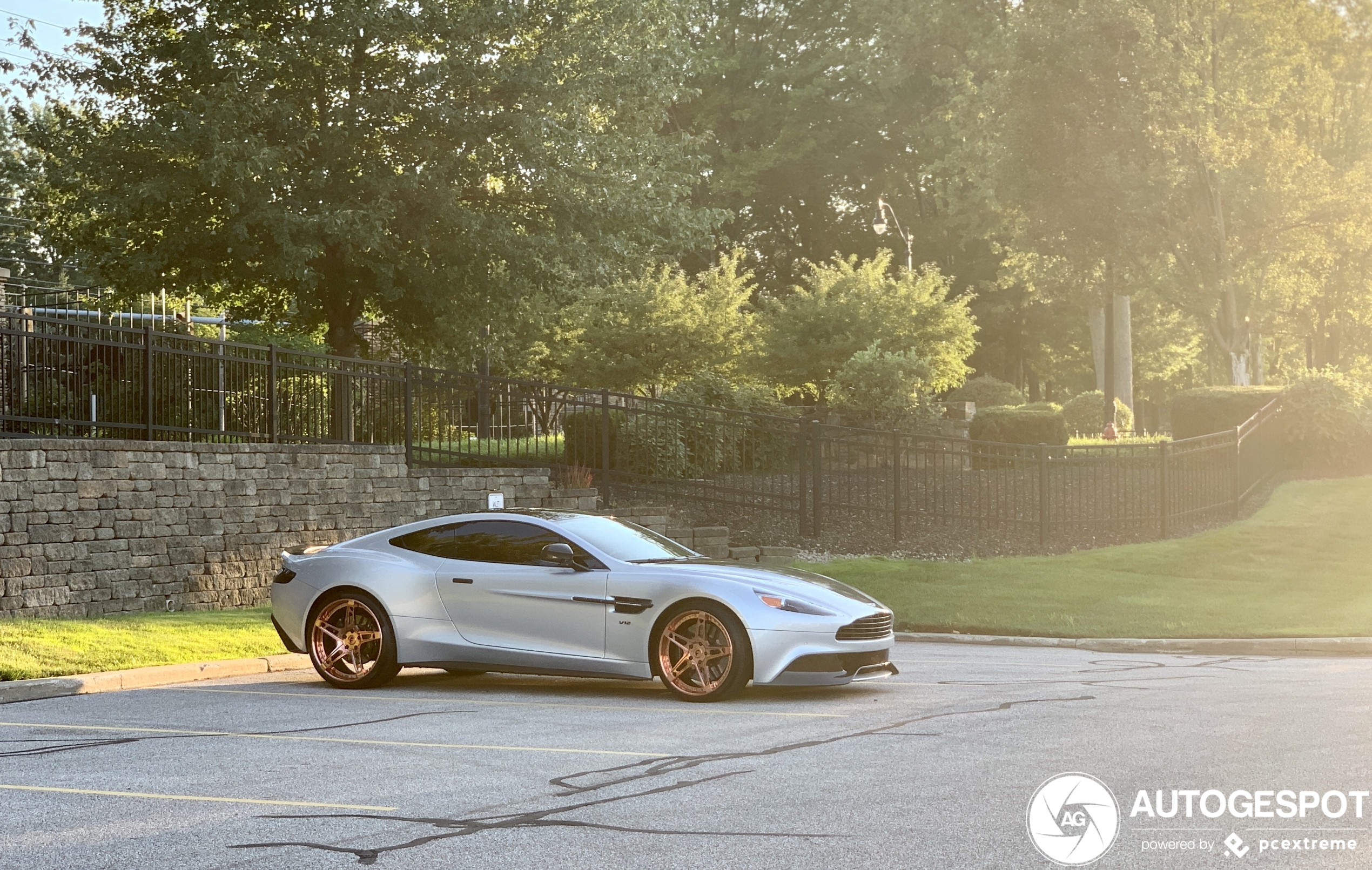 Aston Martin Vanquish 2013