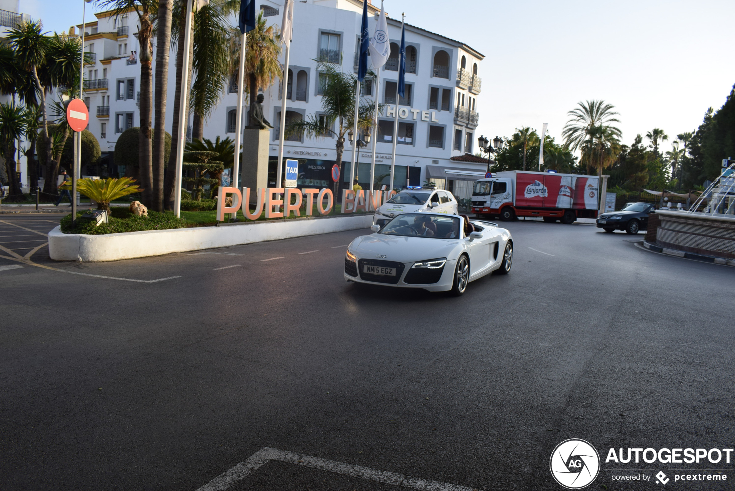 Audi R8 V8 Spyder 2013