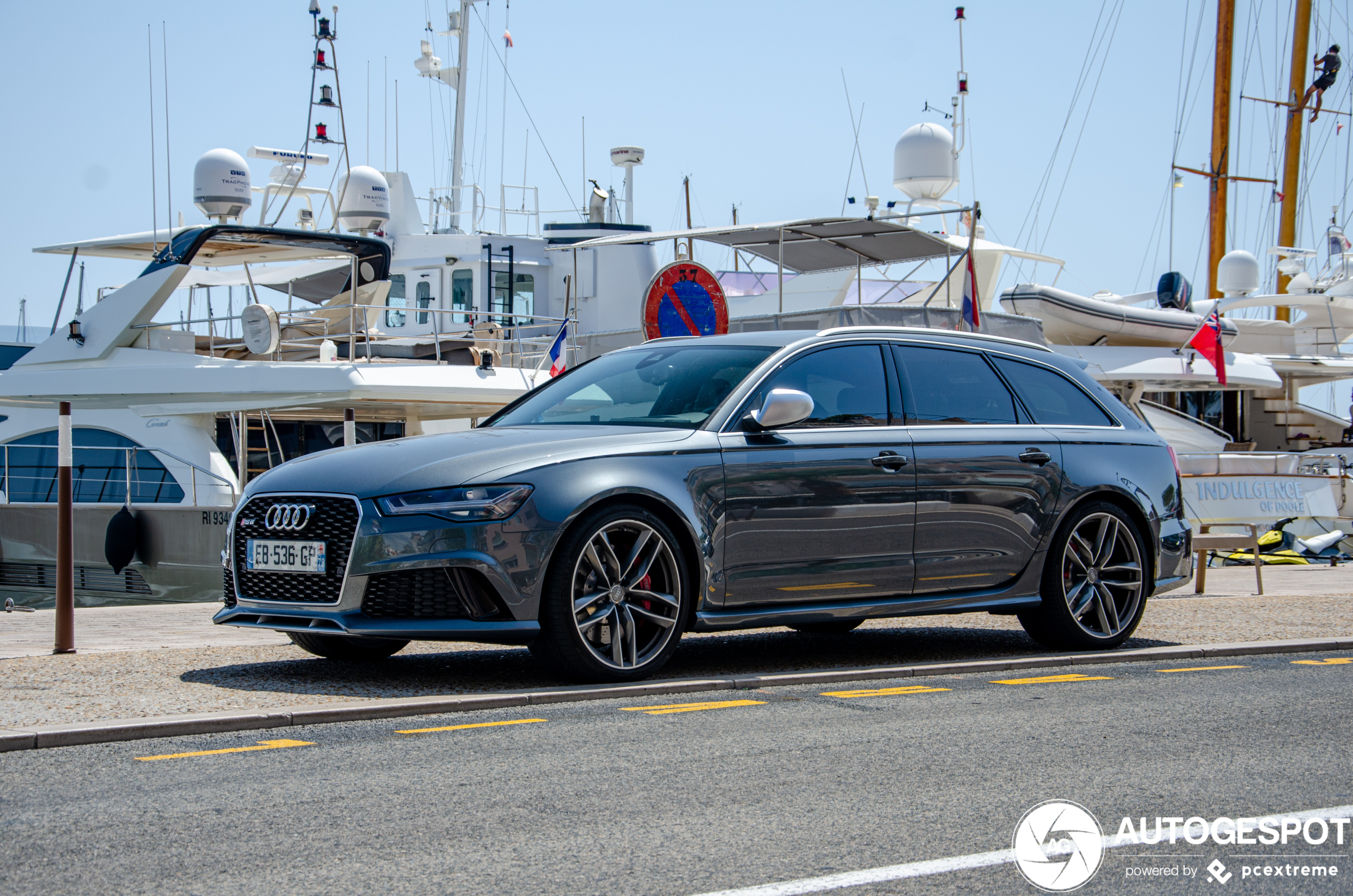 Audi RS6 Avant C7 2015