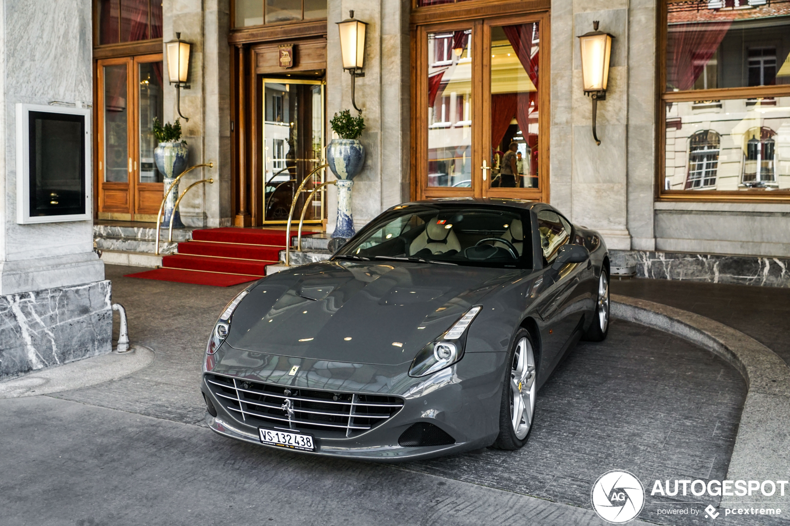 Ferrari California T