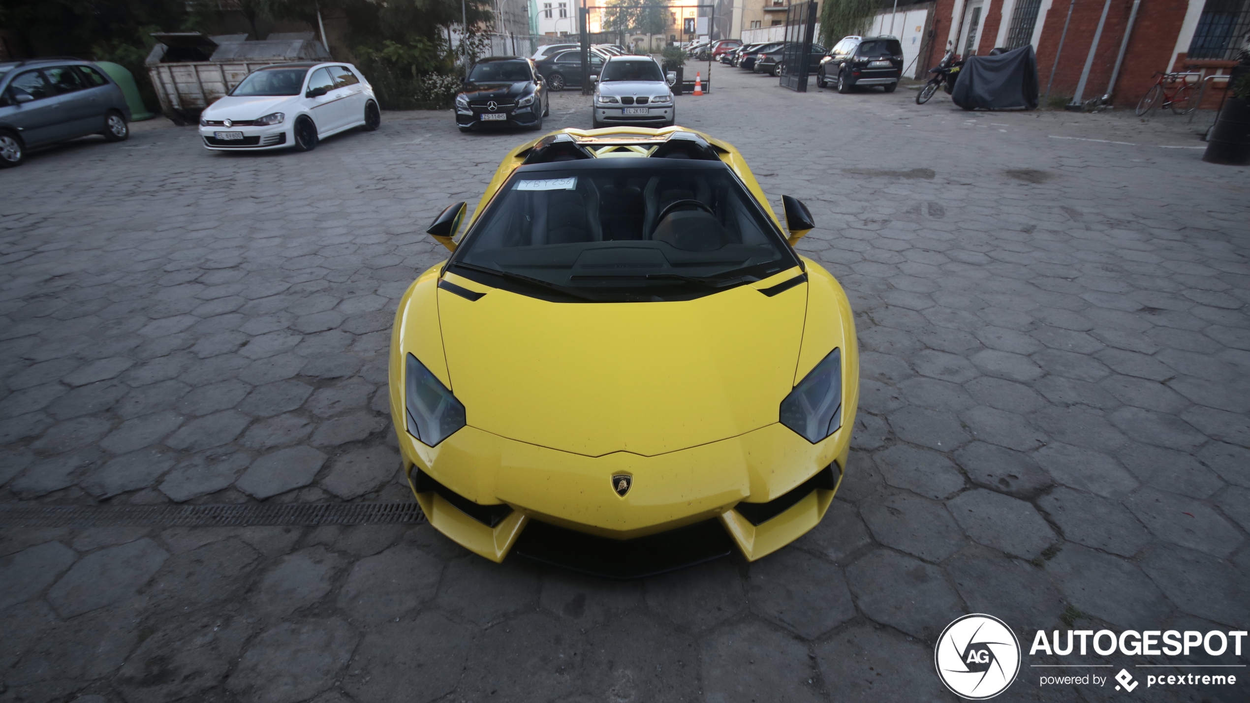 Lamborghini Aventador LP700-4 Roadster