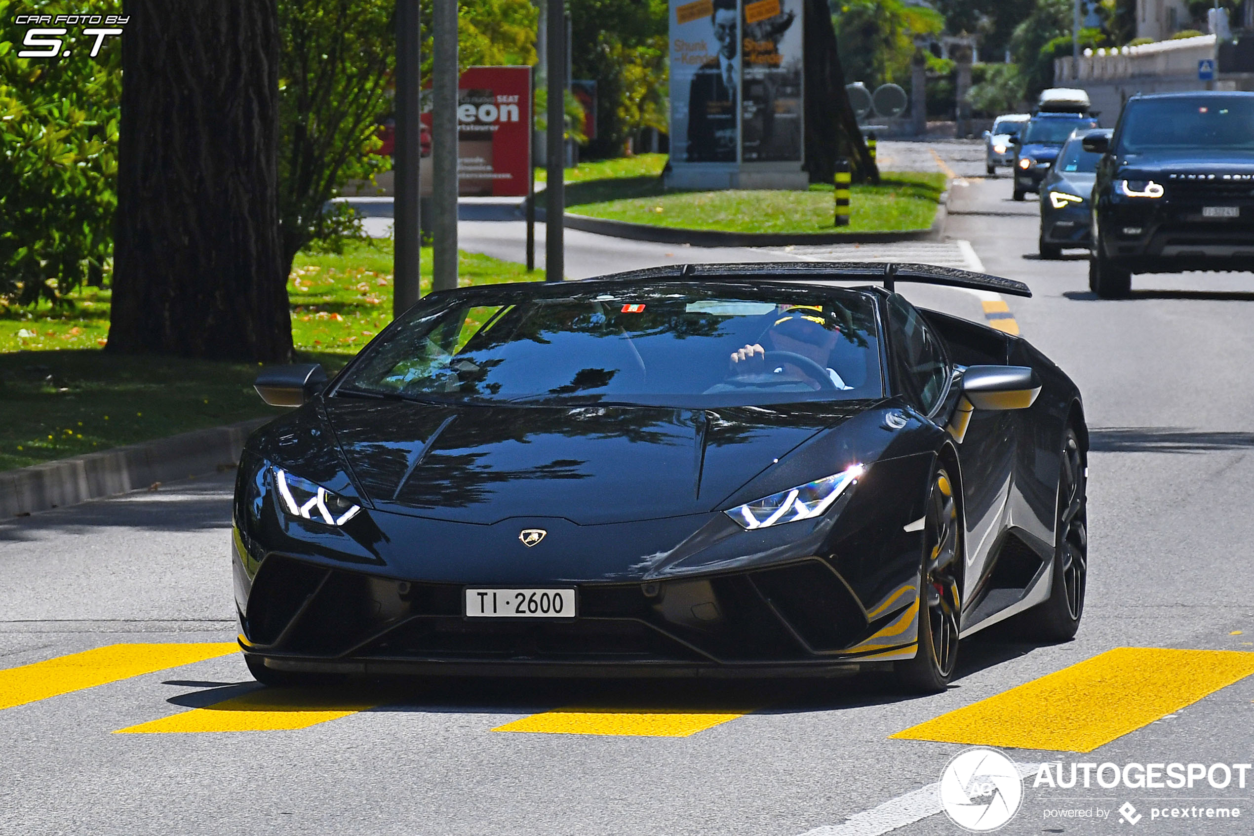 Lamborghini Huracán LP640-4 Performante Spyder