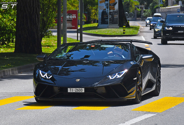 Lamborghini Huracán LP640-4 Performante Spyder