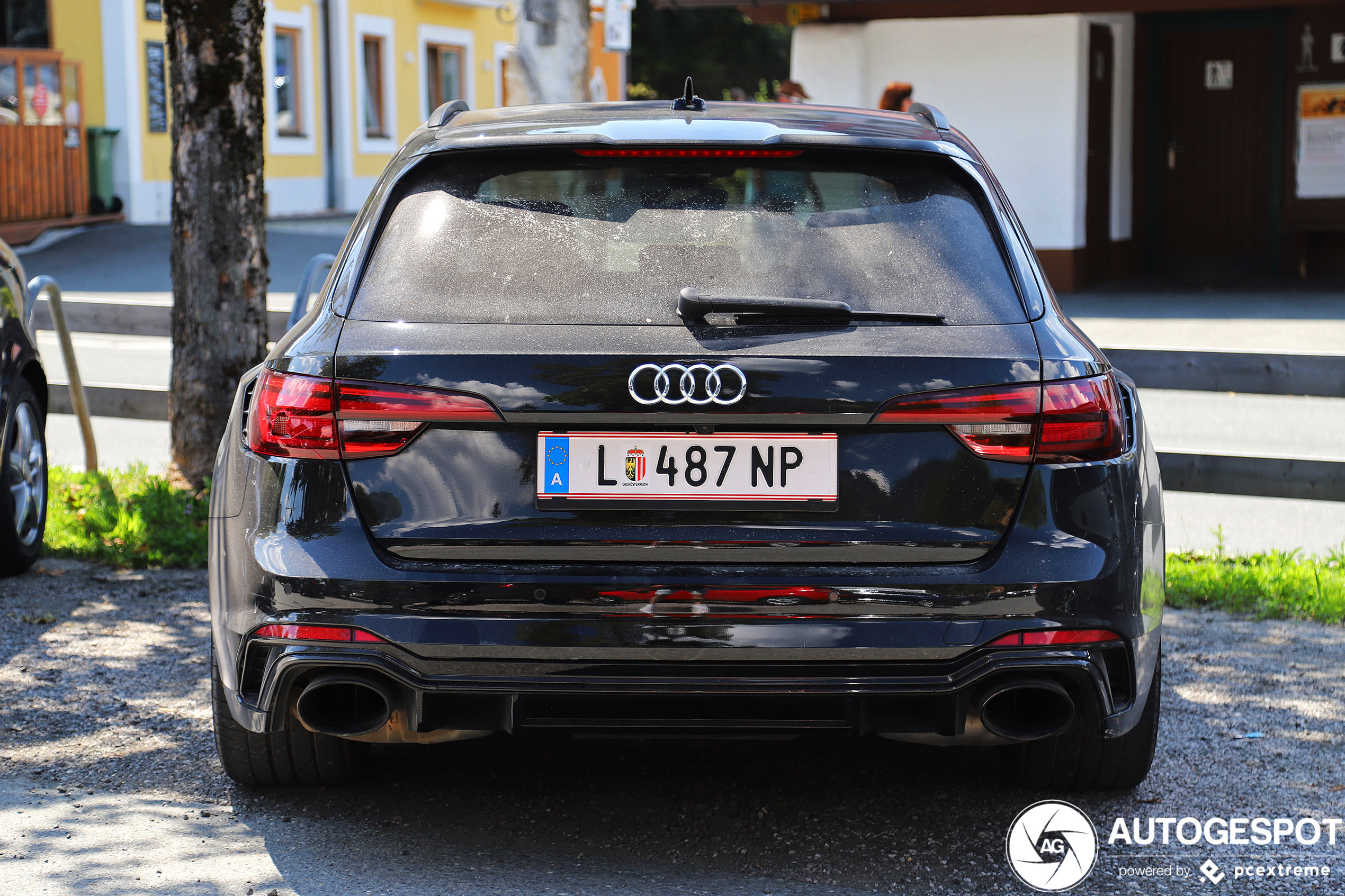 Audi RS4 Avant B9