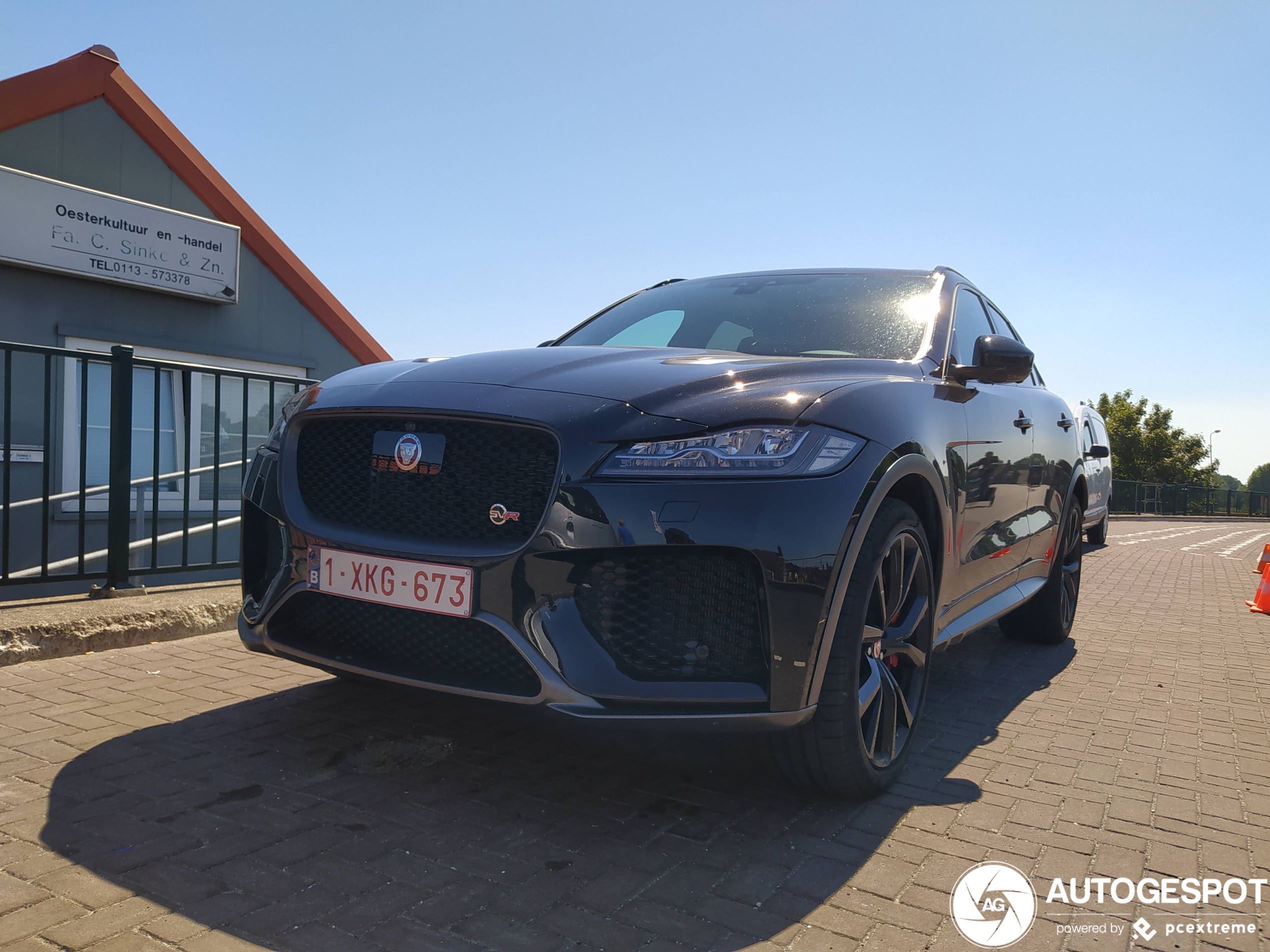 Jaguar F-PACE SVR