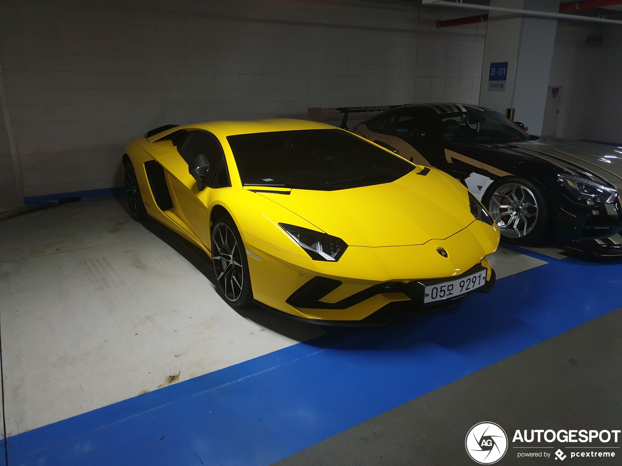 Lamborghini Aventador S LP740-4