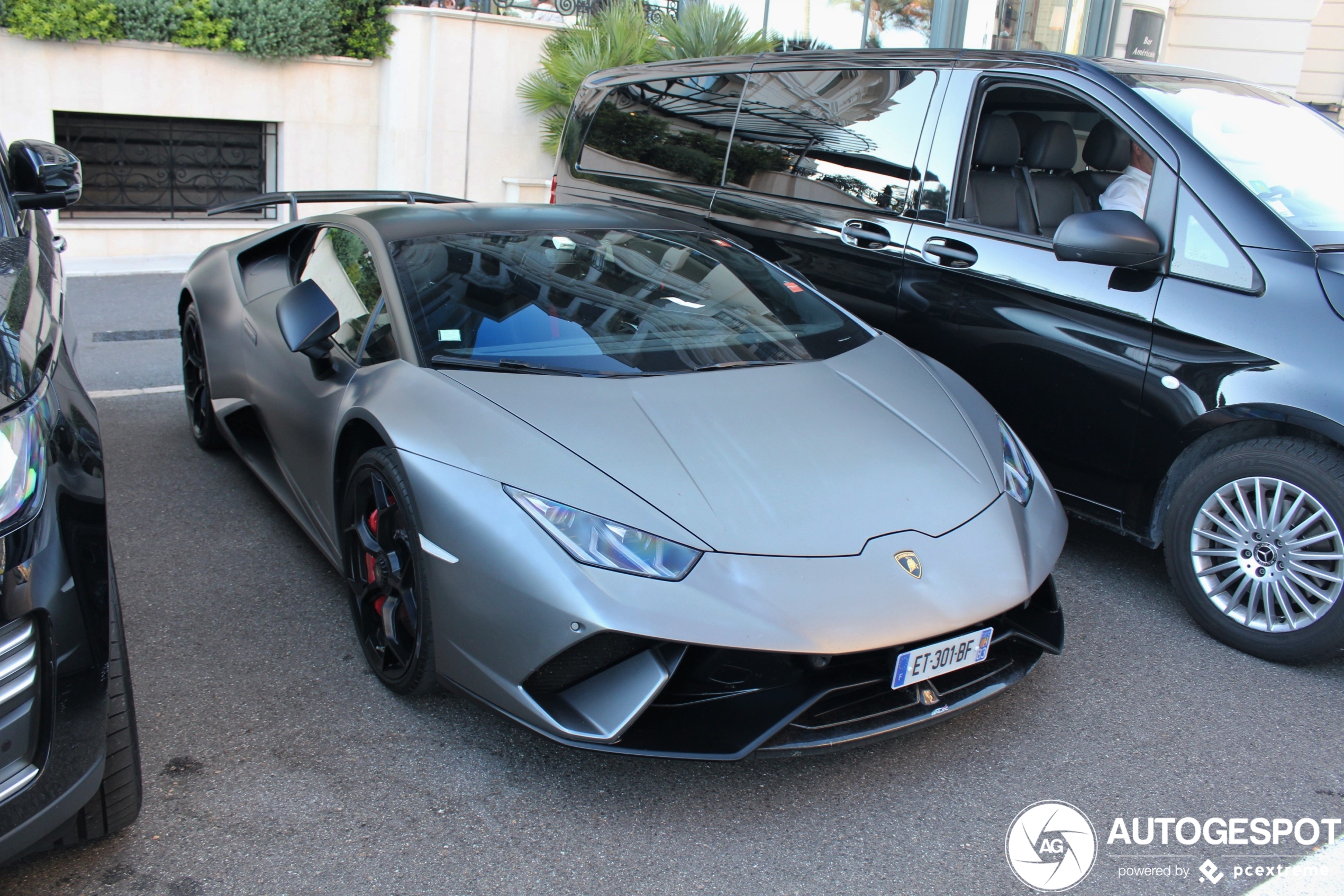 Lamborghini Huracán LP640-4 Performante