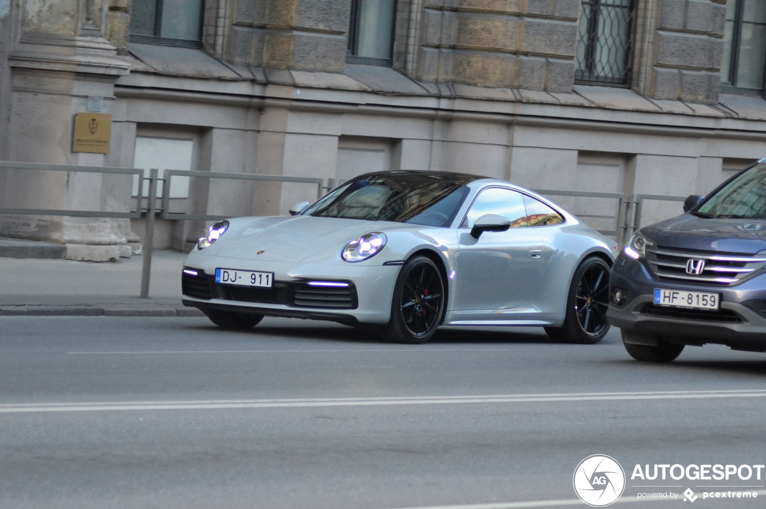 Porsche 992 Carrera 4S