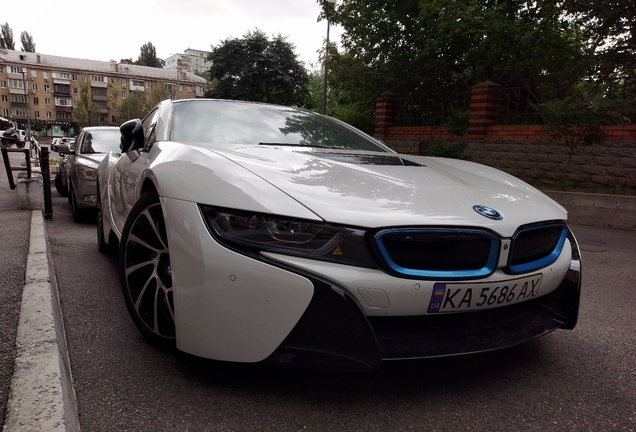 BMW i8