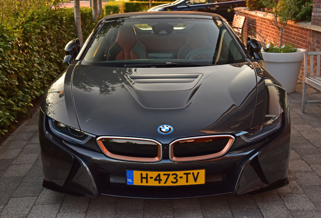 BMW i8 Roadster Ultimate Sophisto Edition