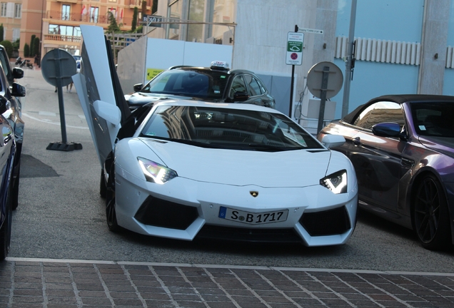 Lamborghini Aventador LP700-4