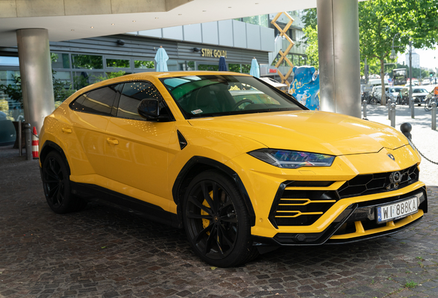 Lamborghini Urus