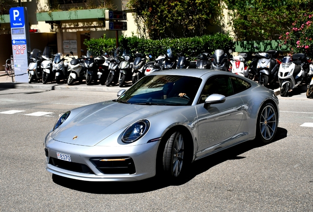 Porsche 992 Carrera 4S