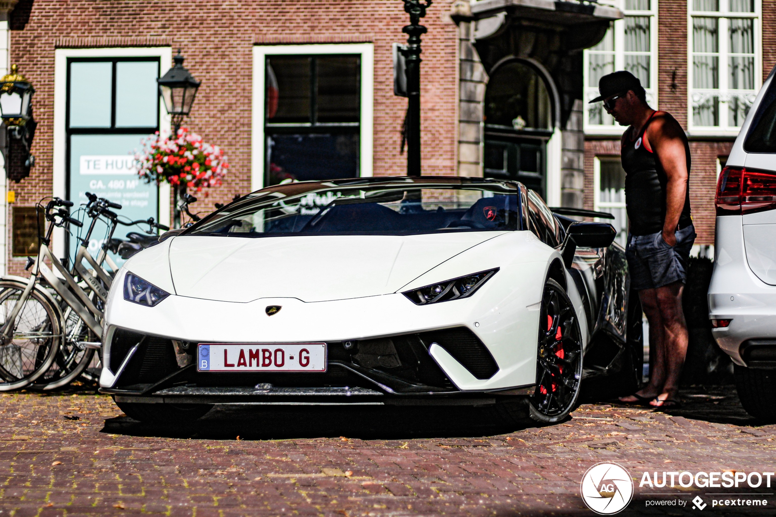 Lamborghini Huracán LP640-4 Performante Spyder