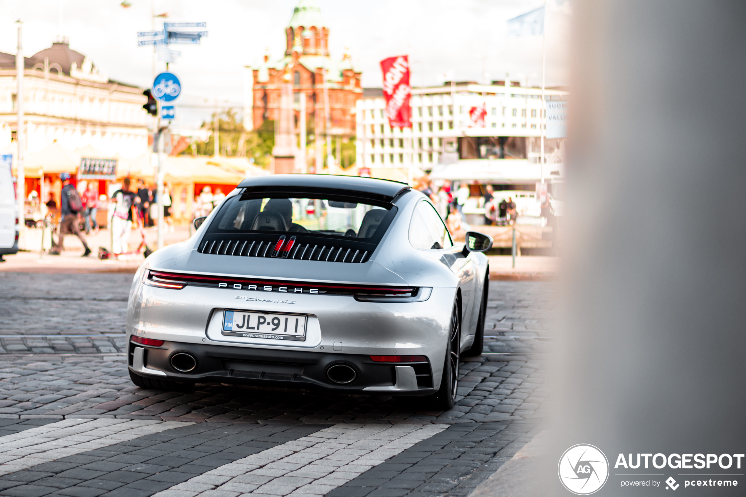 Porsche 992 Carrera 4S