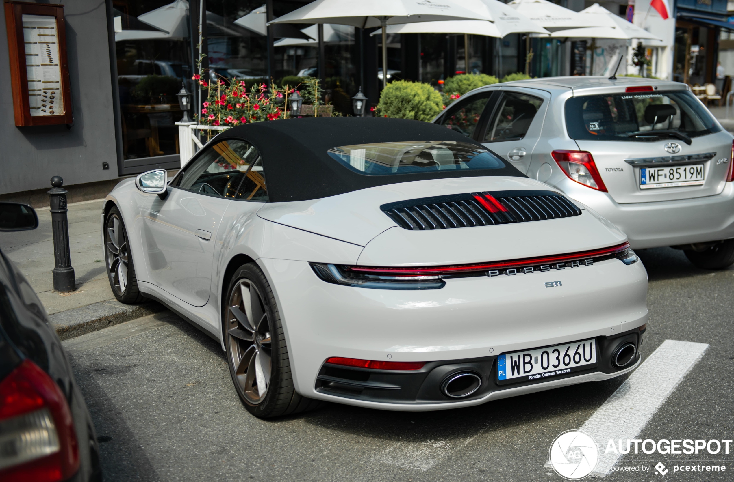 Porsche 992 Carrera 4S Cabriolet