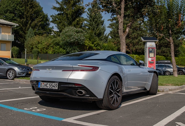 Aston Martin DB11