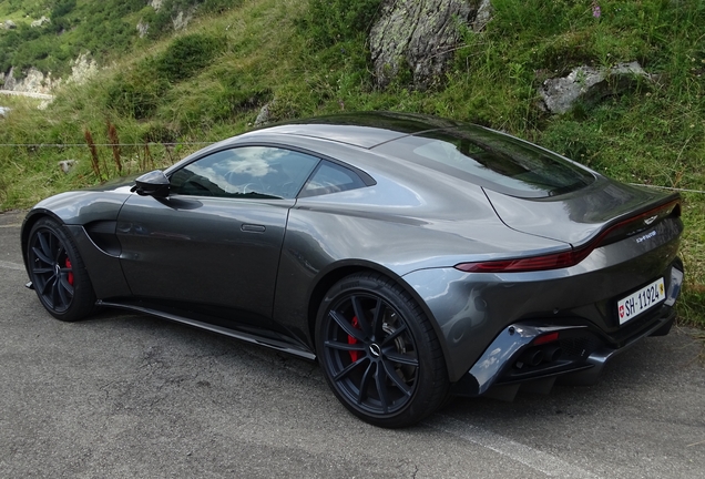 Aston Martin V8 Vantage 2018