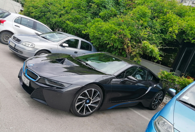 BMW i8