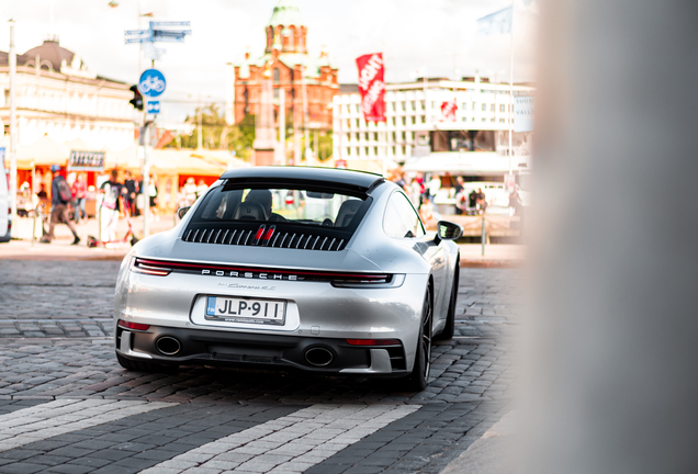 Porsche 992 Carrera 4S