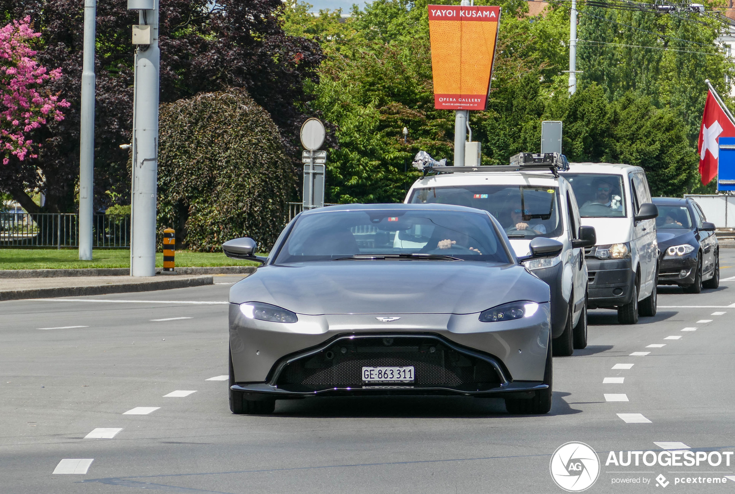 Aston Martin V8 Vantage 2018