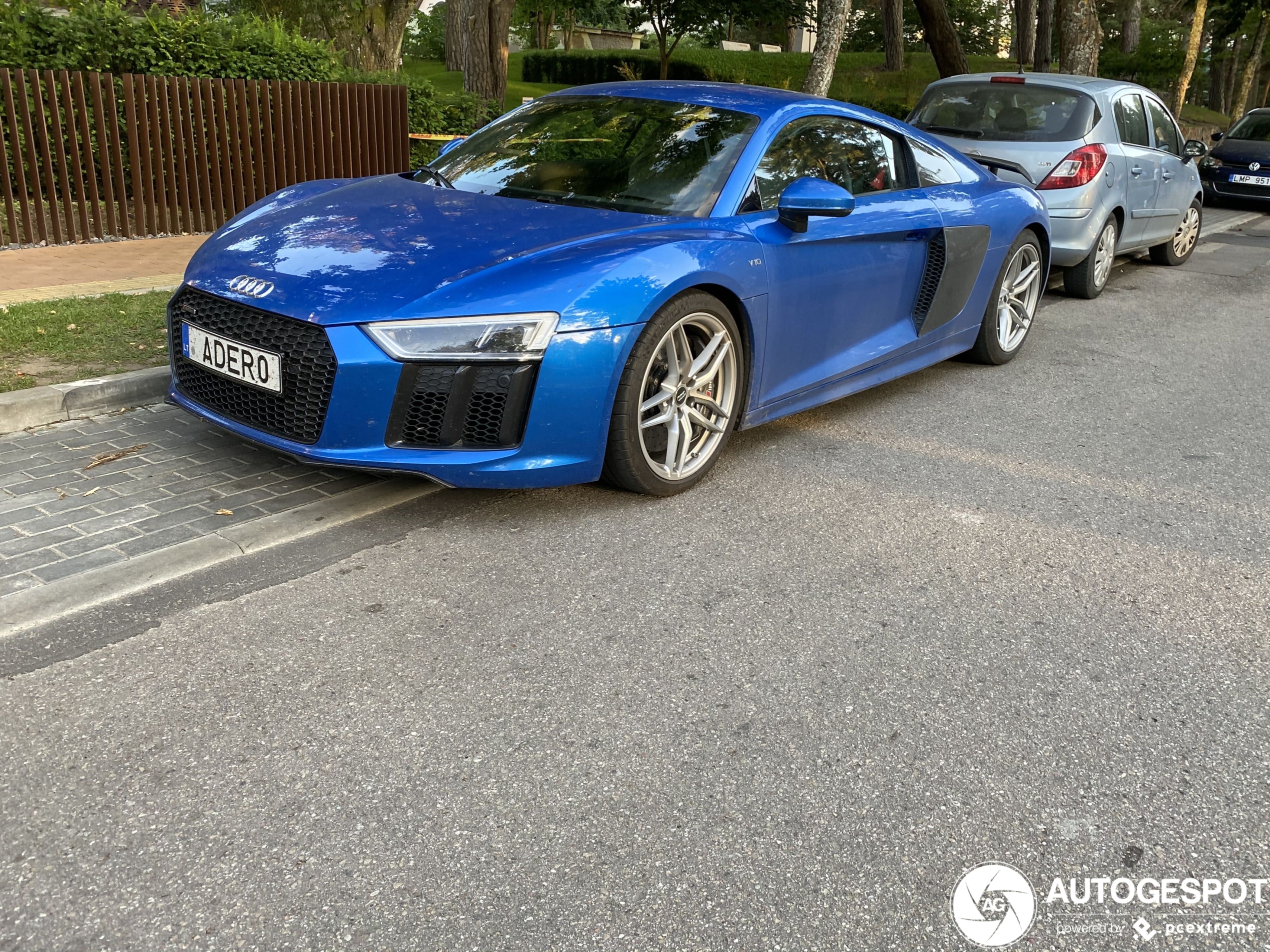 Audi R8 V10 Plus 2015