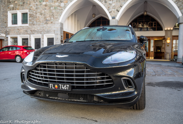 Aston Martin DBX