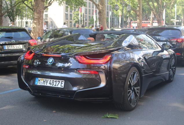 BMW i8 Roadster