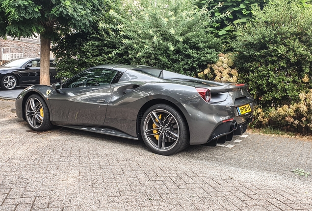 Ferrari 488 Spider