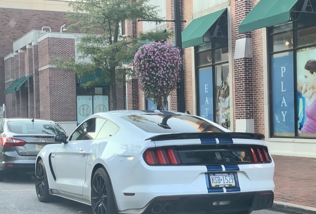 Ford Mustang Shelby GT350 2015