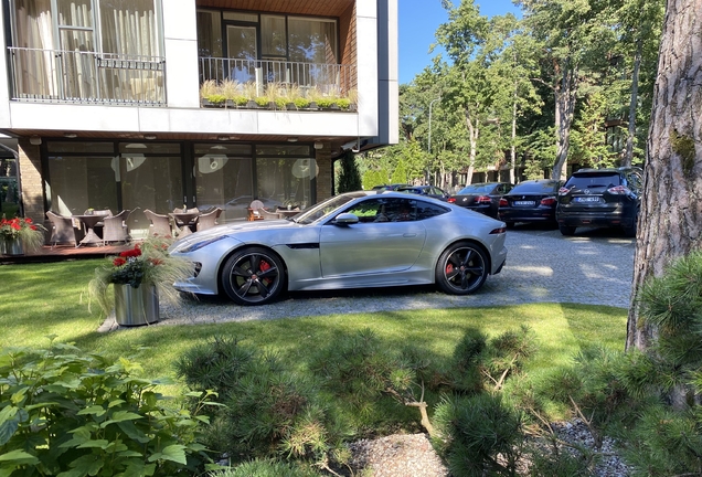 Jaguar F-TYPE R Coupé