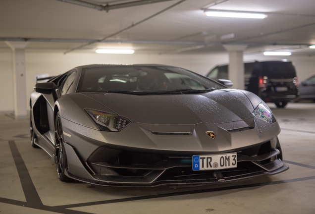 Lamborghini Aventador LP770-4 SVJ