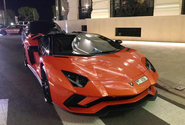 Lamborghini Aventador S LP740-4 Roadster