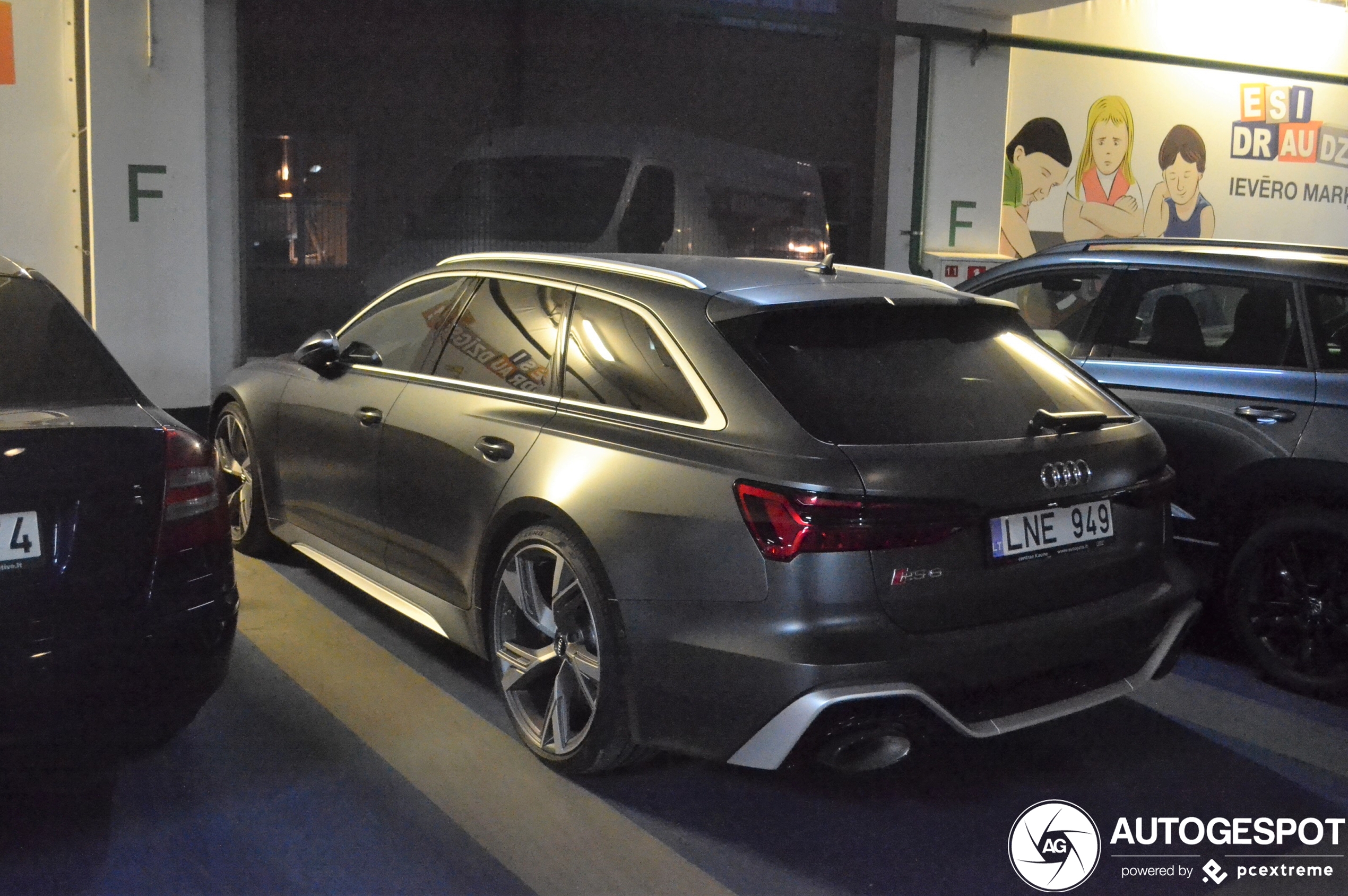 Audi RS6 Avant C8