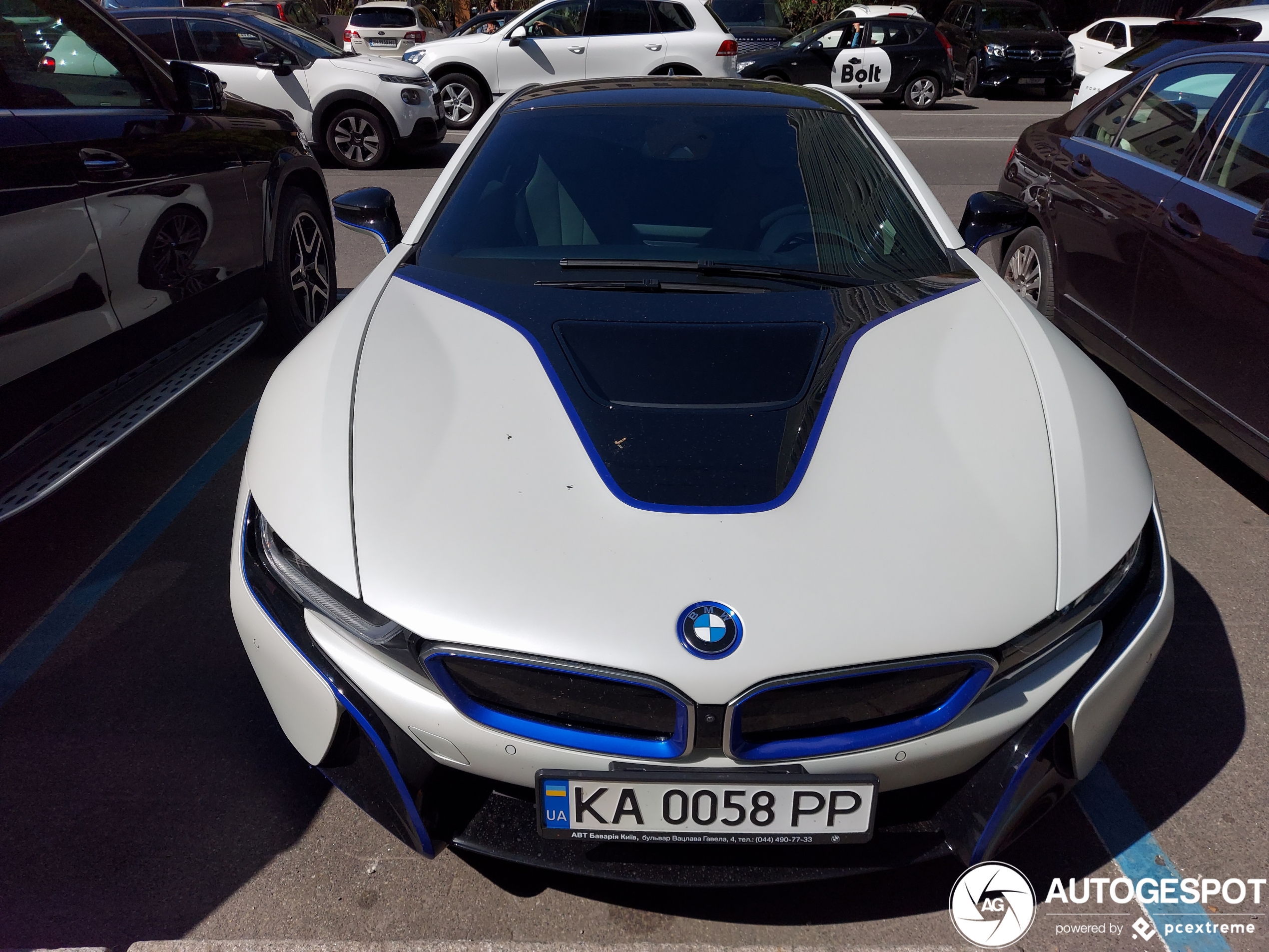 BMW i8