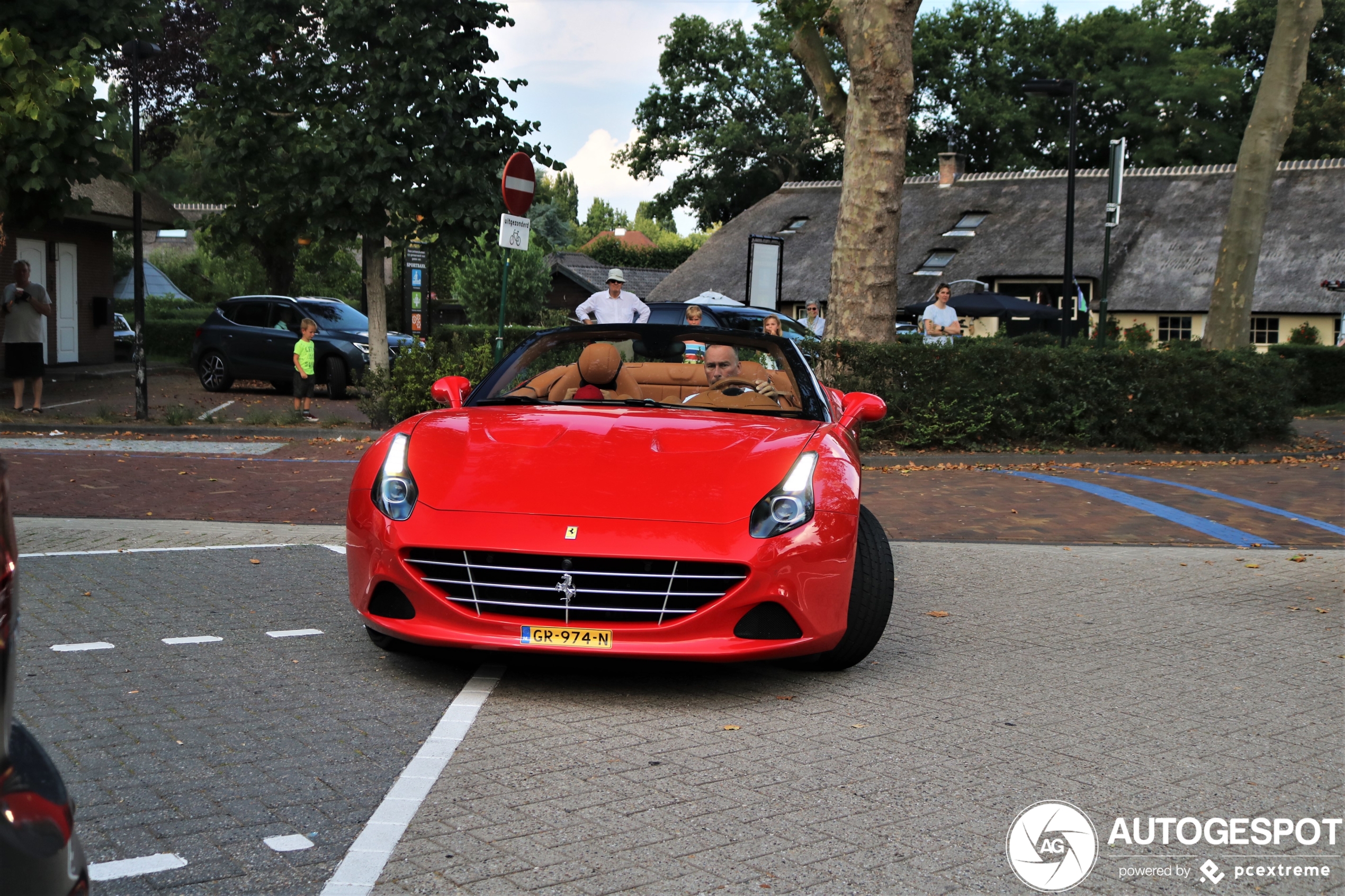 Ferrari California T