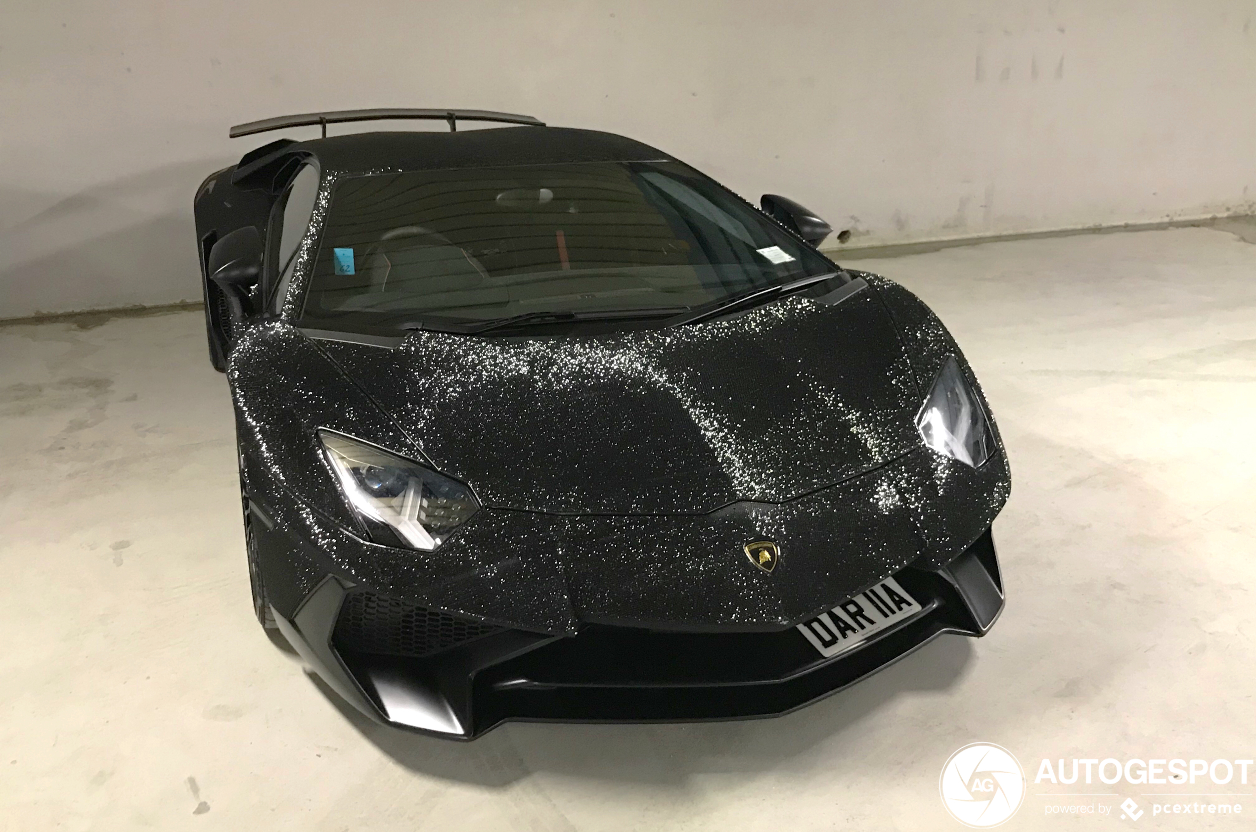 Tel de diamantjes op deze Lamborghini