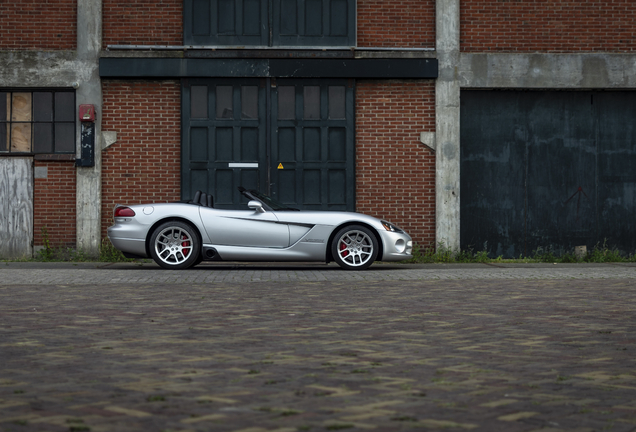 Dodge Viper SRT-10 Roadster 2003