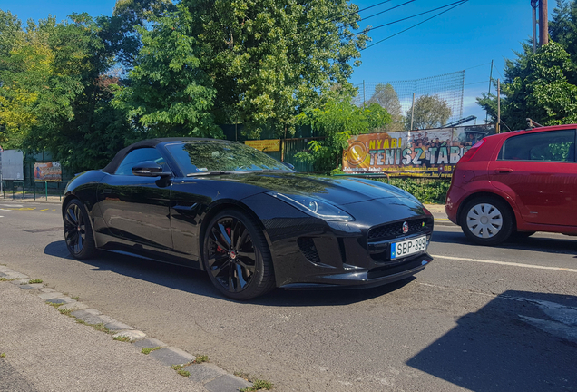 Jaguar F-TYPE R Convertible