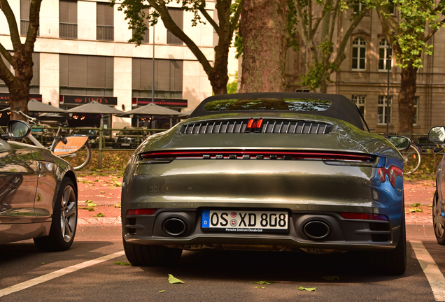 Porsche 992 Carrera 4S Cabriolet